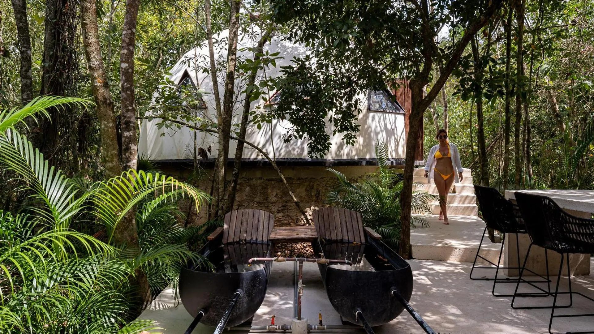Glass House Puerto Morelos Campsite